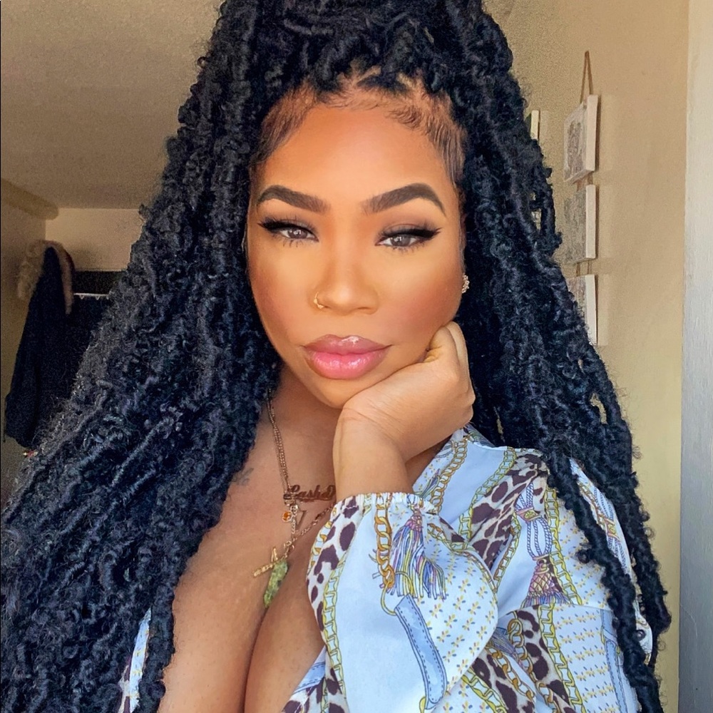 Meet your Posher, Vita